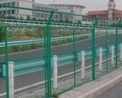 【衡水鐵網(wǎng)圍欄;框架護欄;雙邊絲護欄