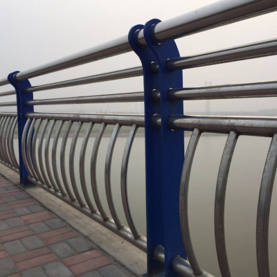 武漢橋梁護(hù)欄、橋梁防撞護(hù)欄、橋梁燈光護(hù)欄、武漢橋梁景觀護(hù)欄