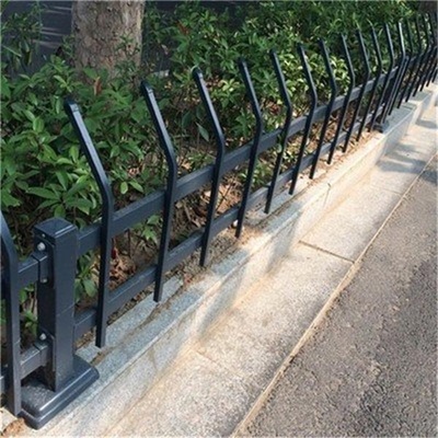 勾花網式圍欄網 桃型柱護欄網 綠化草坪柵欄網