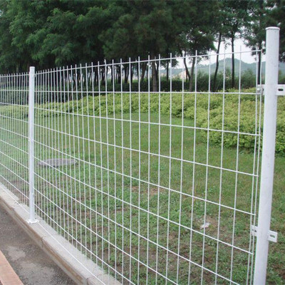 養(yǎng)殖護欄網(wǎng)的應(yīng)用與優(yōu)勢