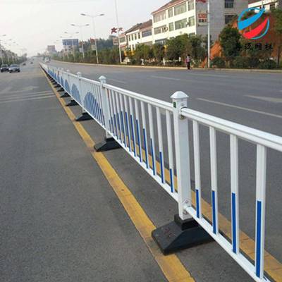 萍鄉道路護欄網 道路中間防護欄的關鍵作用與廠家選擇